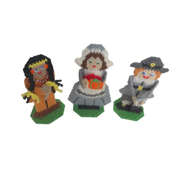 Vintage Thanksgiving Canvas Needlepoint Pilgrim Indian Table Decor Set Of 3 - Picture 3 of 6